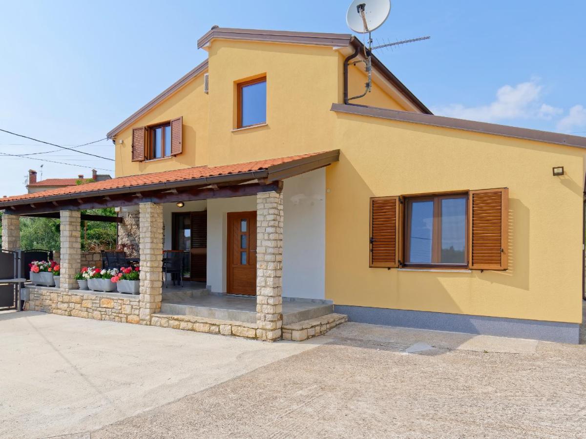 Apartment Larissa By Rent Istria Višnjan Exteriér fotografie